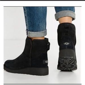 Ugg Kristin Wedge Ankle Boot - Size 7.5
